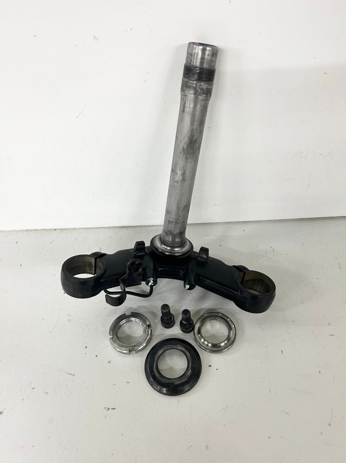 2013 2014 2015 2016 2017 Kawasaki Ninja 300 lower triple tree stem clamp (GM ID# 001485 )