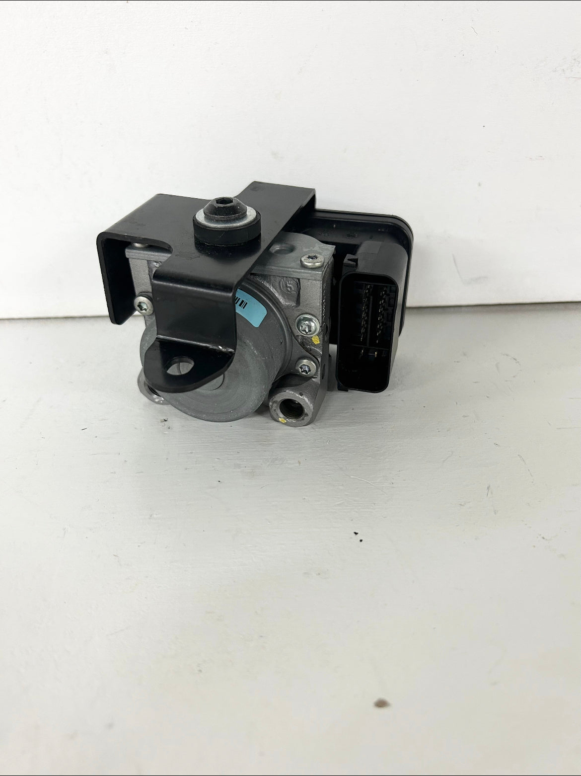 2013 2014 2015 2016 2017 Kawasaki Ninja 300 ABS brake module (GM ID# 001504 )