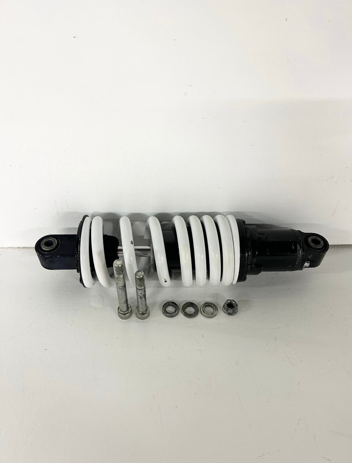 2017 2018 2019 2020 2021 2022 KTM Duke 390 rear shock suspension ( 001150 )