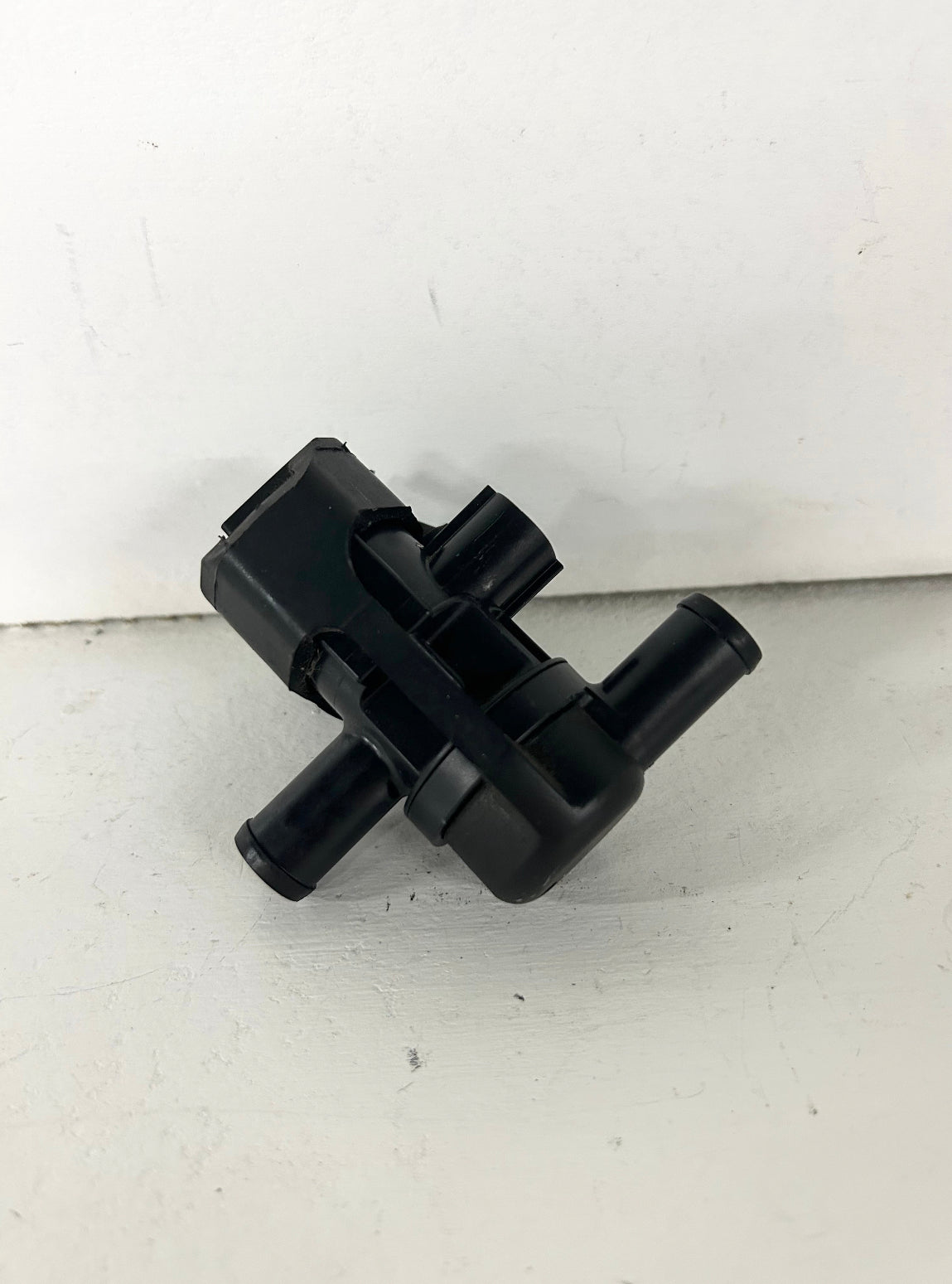 2013 2014 2015 2016 2017 Kawasaki Ninja 300 Air sensor Evap valve vacuum switch (GM ID# 001362 )