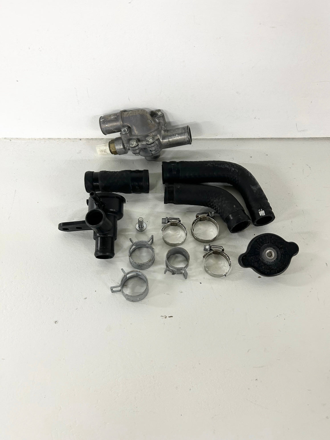 2013 2014 2015 2016 2017 Kawasaki Ninja 300 coolant thermostat with housing assembly (GM ID# 001520 )