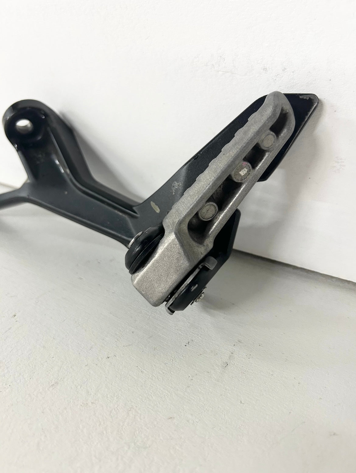 2018 2019 2020 2021 2022 Kawasaki ninja 400 z400 left rear back passenger peg (GM ID# 001232 )