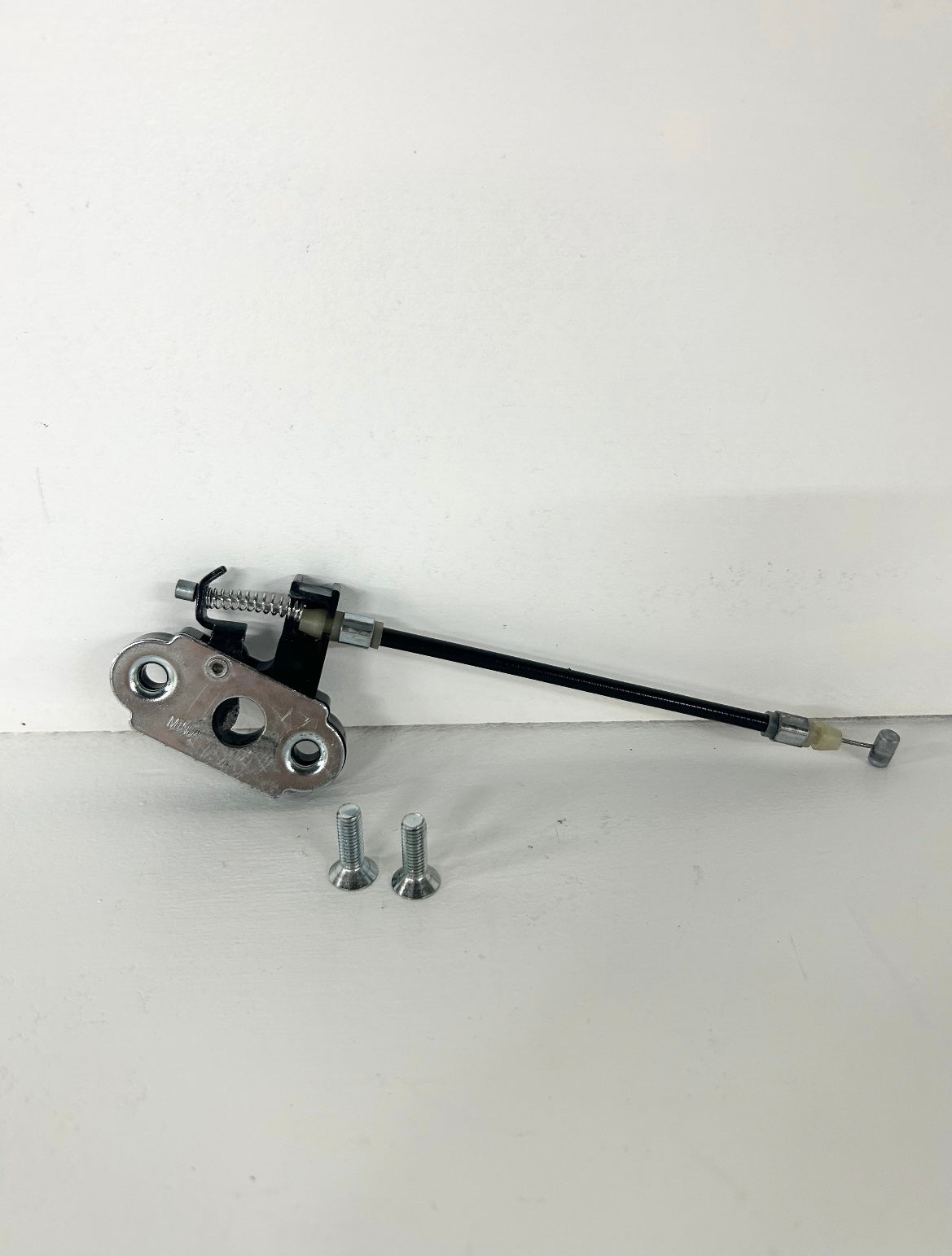 2013 2014 2015 2016 2017 Kawasaki ninja 300 seat lock mechanism 27016-0075 ( 001076 )