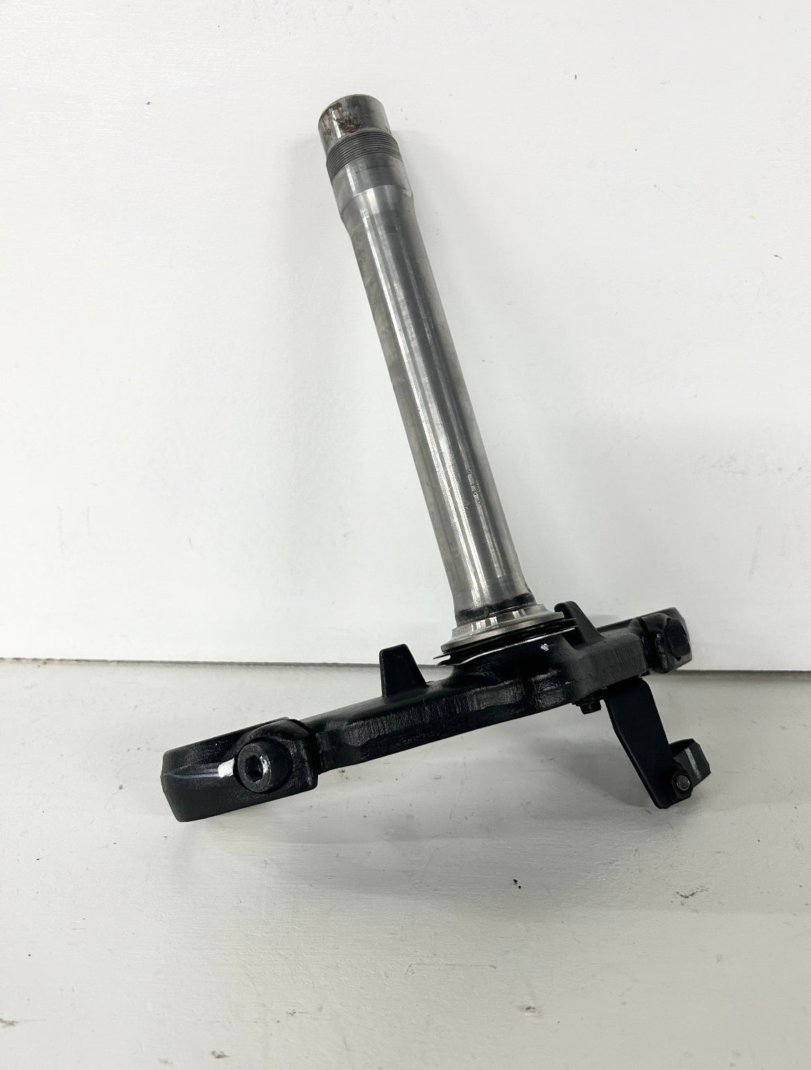 2013 2014 2015 2016 2017 Kawasaki Ninja 300 lower triple tree stem clamp (GM ID# 001369 )