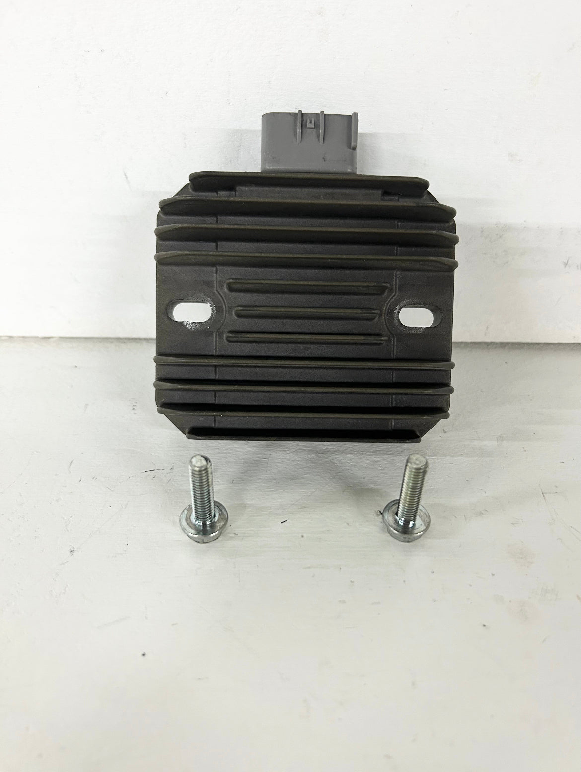 2013 2014 2015 2016 2017 Kawasaki Ninja 300 rectifier voltage regulator (GM ID# 001502 )