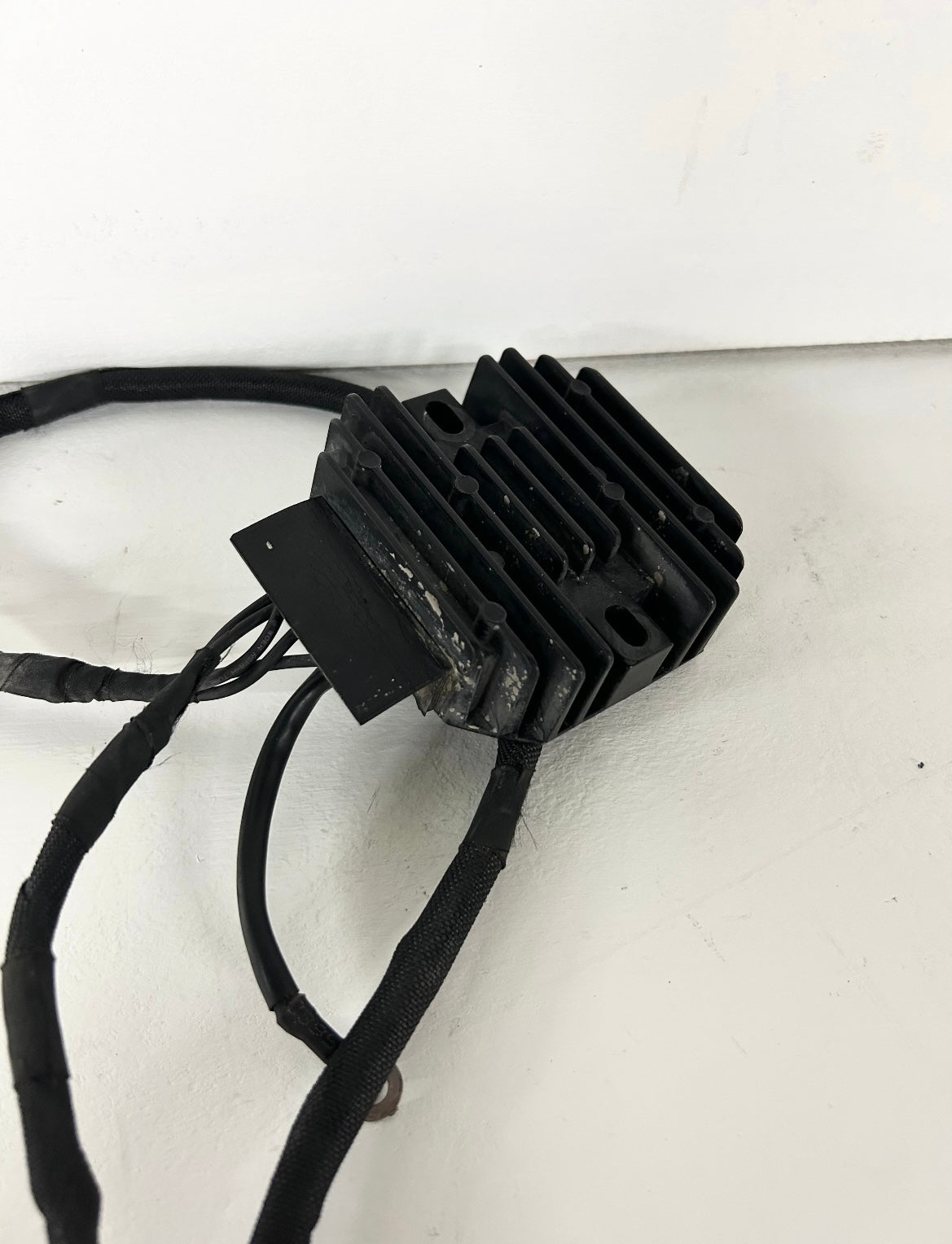 2018 2019 2020 KTM Duke 390 rectifier voltage regulator ( 001149 )