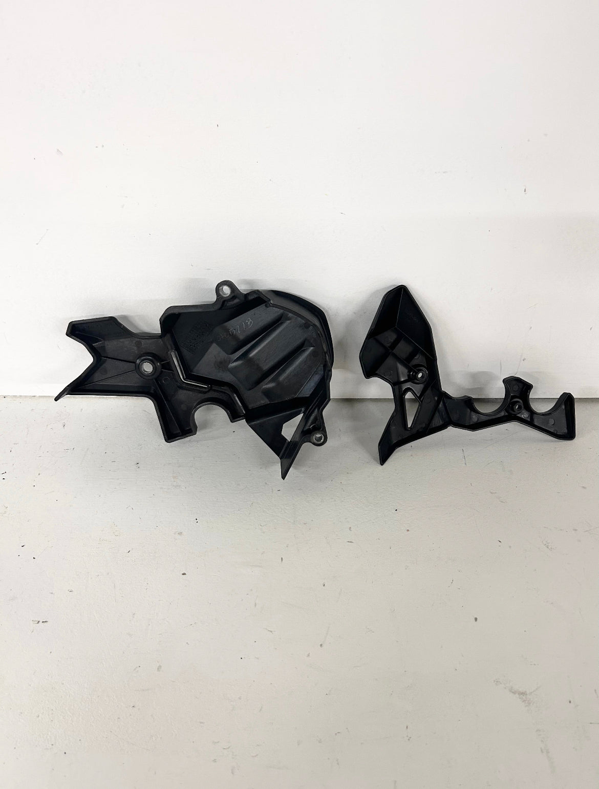 2018-2022 Kawasaki Ninja 400 front sprocket chain guard + right cover (GM ID# 001493 )