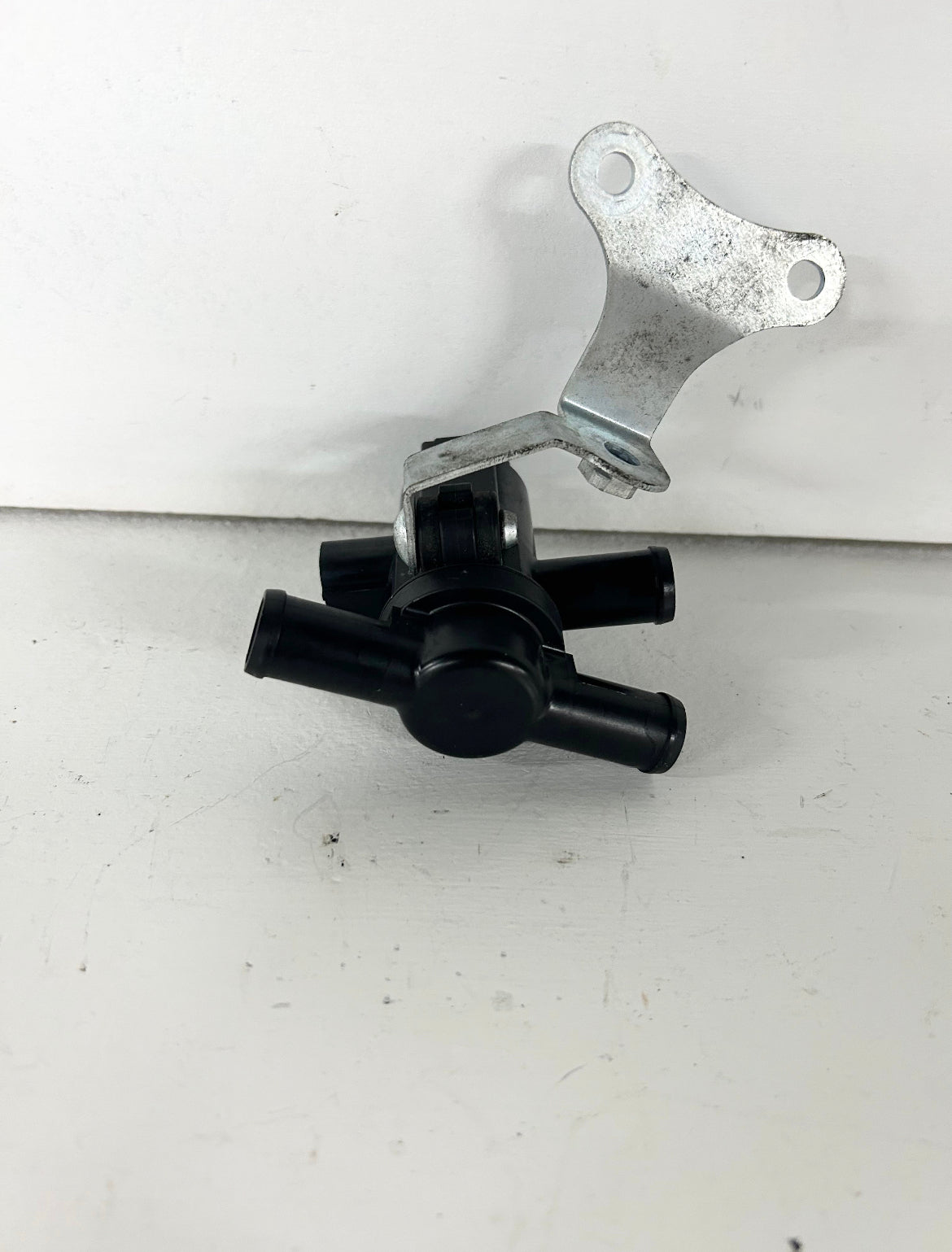 2009 2010 2011 2012 2013 2014 2015 2016 Yamaha FZ6R Air Evap valve vacuum switch (GM ID# 001336 )