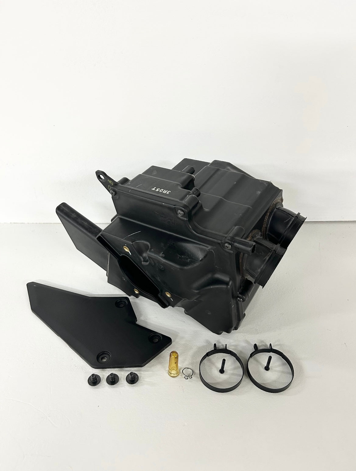 2013 2014 2015 2016 2017 Kawasaki ninja 300 air box 11038-0035 ( 001053 )