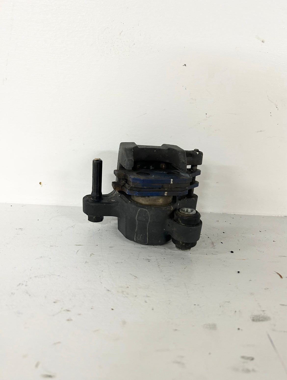 2013 2014 2015 Honda CBR500R rear brake caliper (GM ID# 001610 )
