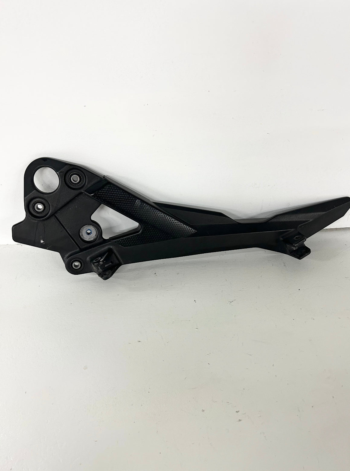 2009 2010 2011 2012 2013 2014 2015 2016 Yamaha left peg footrest bracket (GM ID# 001313 )