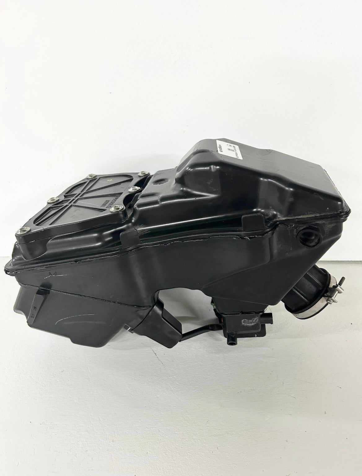 2017 2018 2019 2020 KTM Duke 390 complete air box airbox assembly intake OEM ( 001131 )