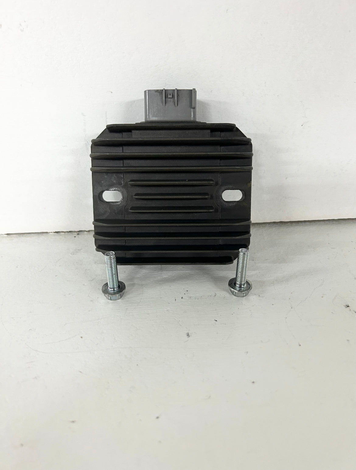 2013 2014 2015 2016 2017 Kawasaki Ninja 300 rectifier voltage regulator (GM ID# 001346 )