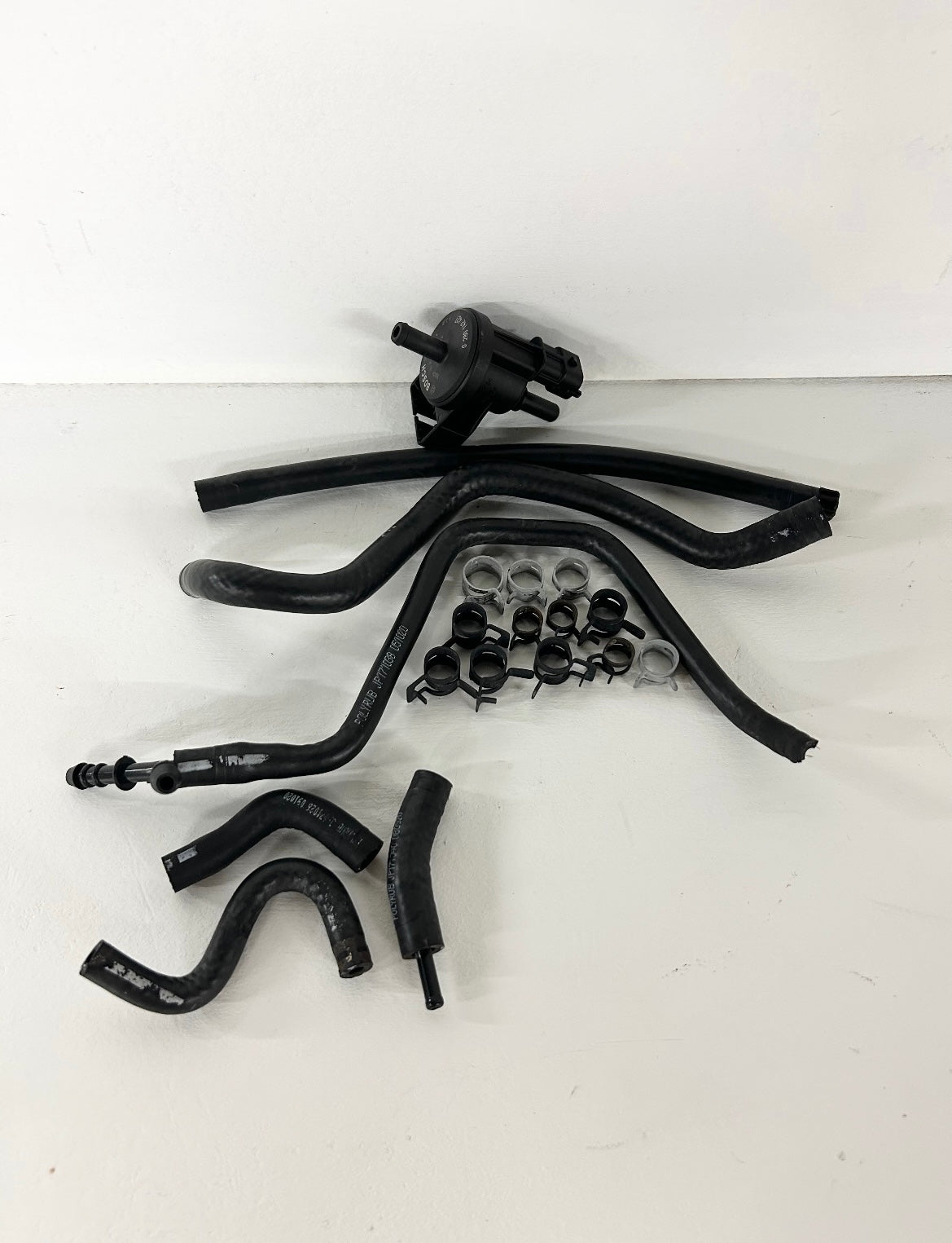 2017 2018 2019 2020 2021 2022 KTM Duke 390 fuel vent valve 90607030000 ( 001096 )