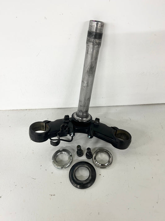 2013 2014 2015 2016 2017 Kawasaki Ninja 300 lower triple tree stem clamp (GM ID# 001485 )