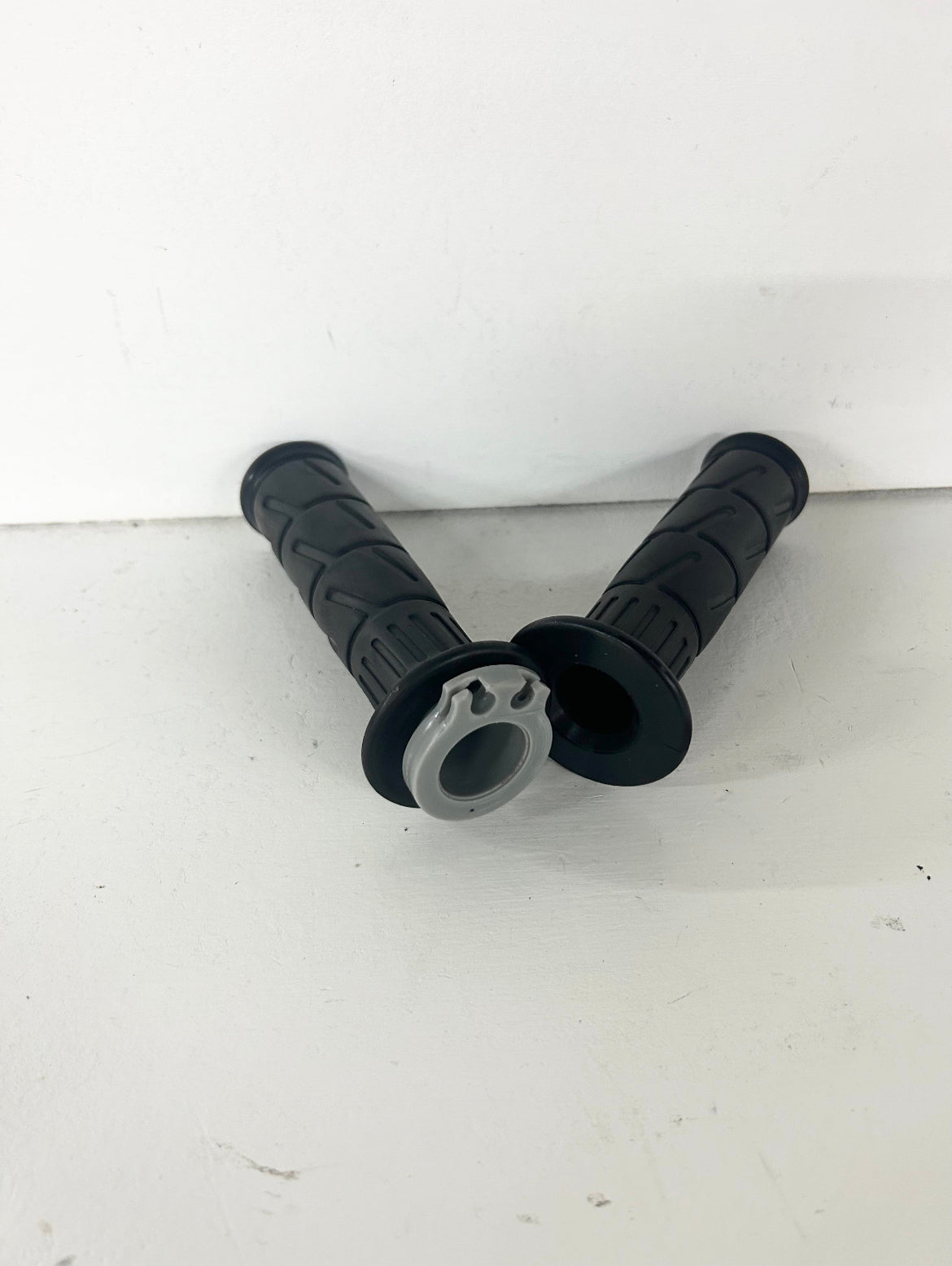2018 2019 2020 2021 2022 Kawasaki Ninja 400 Z400 Grips (GM ID# 001415 )
