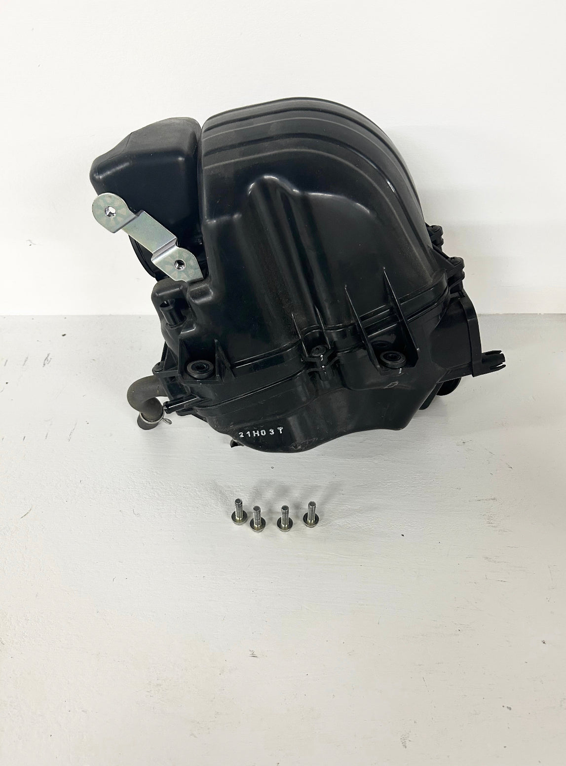 2015 2016 2017 2018 2019 2020 2021 2022 Honda CBR300R CBR 300 R AirBox Air Box (GM ID# 001652 )