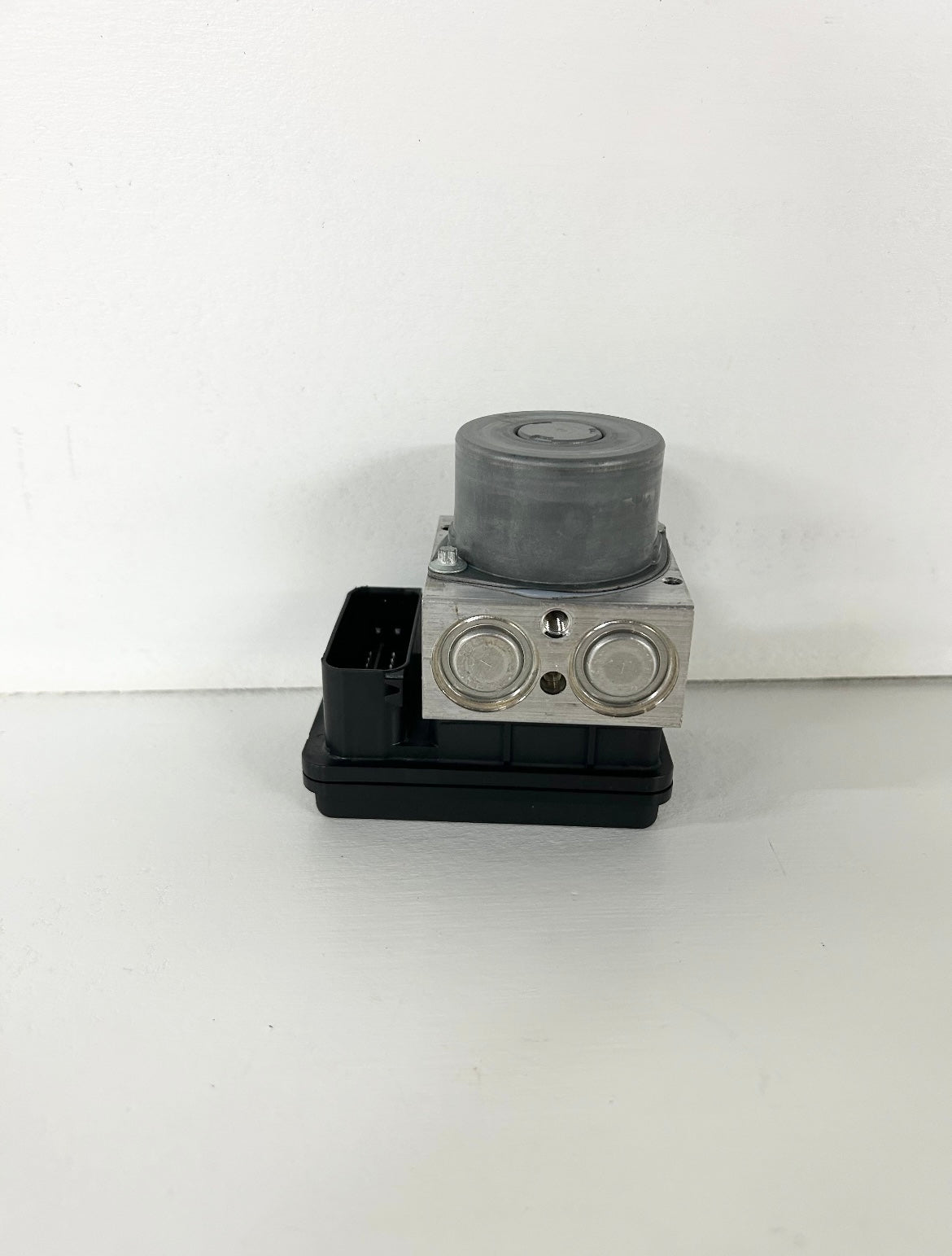 2017 2018 2019 2020 2021 2022 KTM Duke 390 ABS module 93342031044 ( 001094 )