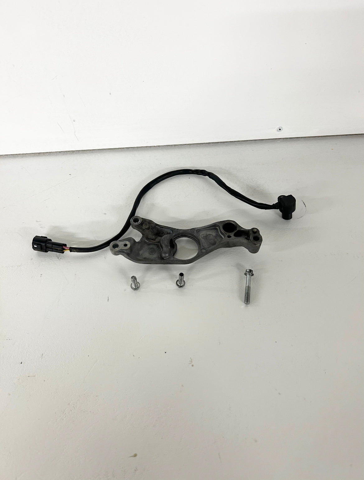 2013 2014 2015 2016 2017 Kawasaki Ninja 300 front sprocket speedo sensor(GM ID# 001372 )