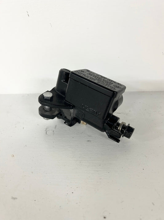 2015 2016 2017 2018 2019 2020 2021 2022 Honda CBR300R CBR 300 R Front Brake Master Cylinder (GM ID# 001635 )