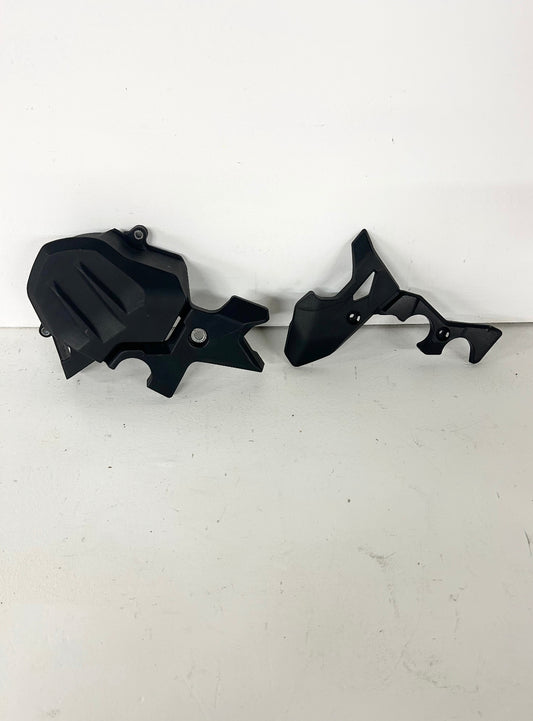 2018-2022 Kawasaki Ninja 400 front sprocket chain guard + right cover (GM ID# 001493 )