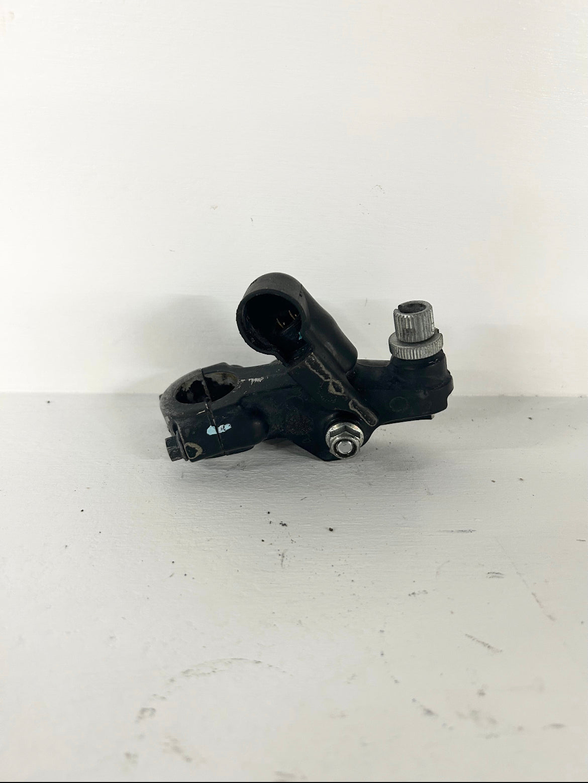 2013 2014 2015 Honda CBR500R clutch mount perch (GM ID# 001574 )