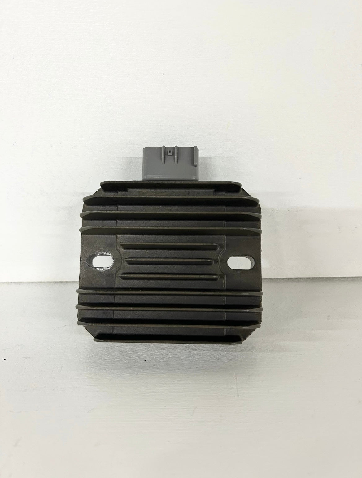 2013 2014 2015 2016 2017 Kawasaki ninja 300 Rectifier voltage regulator 21066-0712 ( 001026 )