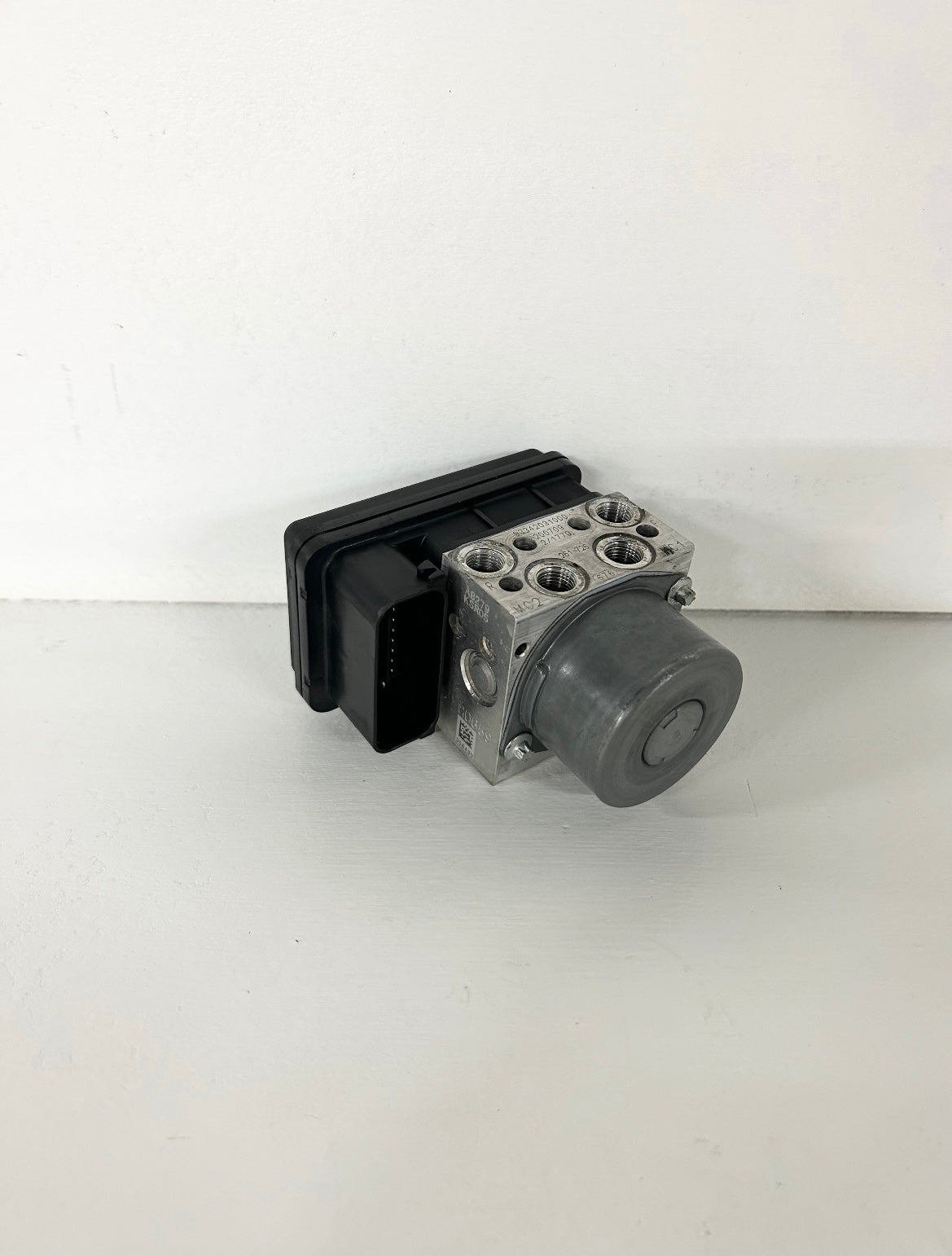 2017 2018 2019 2020 2021 2022 KTM Duke 390 ABS module 93342031044 ( 001094 )