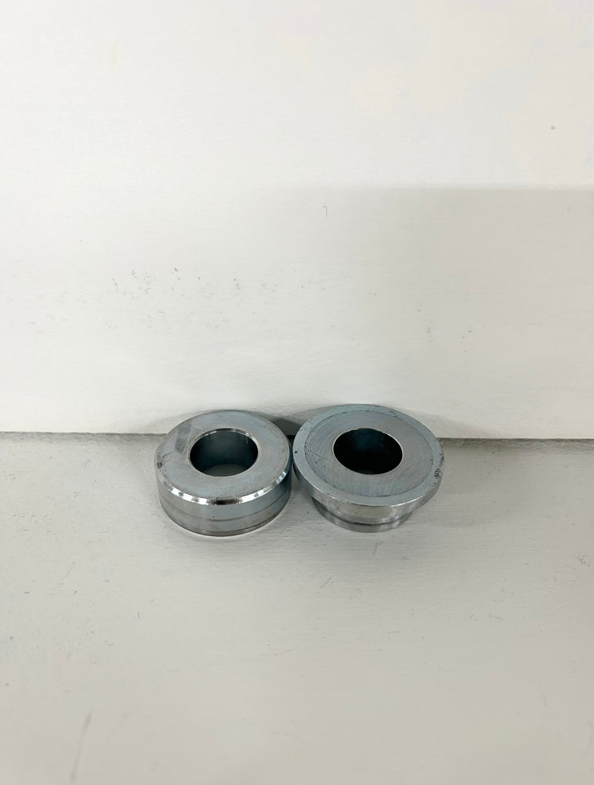 2013 2014 2015 2016 2017 Kawasaki ninja 300 rear spacers 92152-0843 92152-0844 ( 001027 )