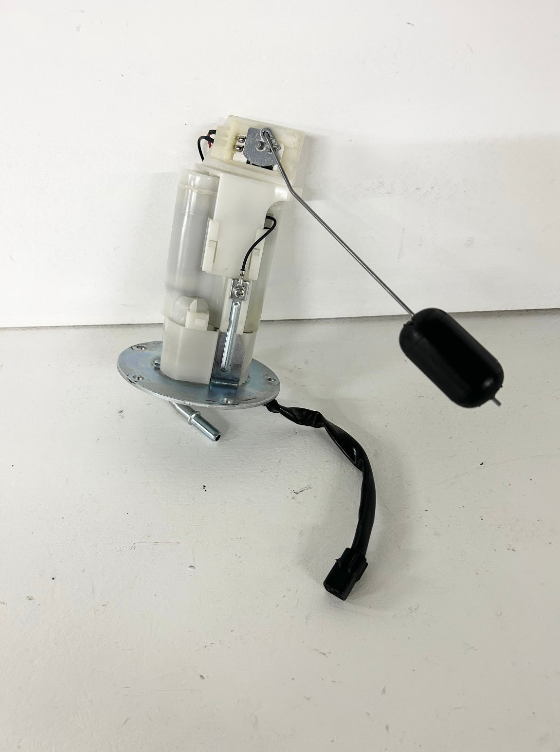 2018 2019 2020 2021 2022 Kawasaki ninja 400 z400 fuel pump assembly (GM ID# 001255 )