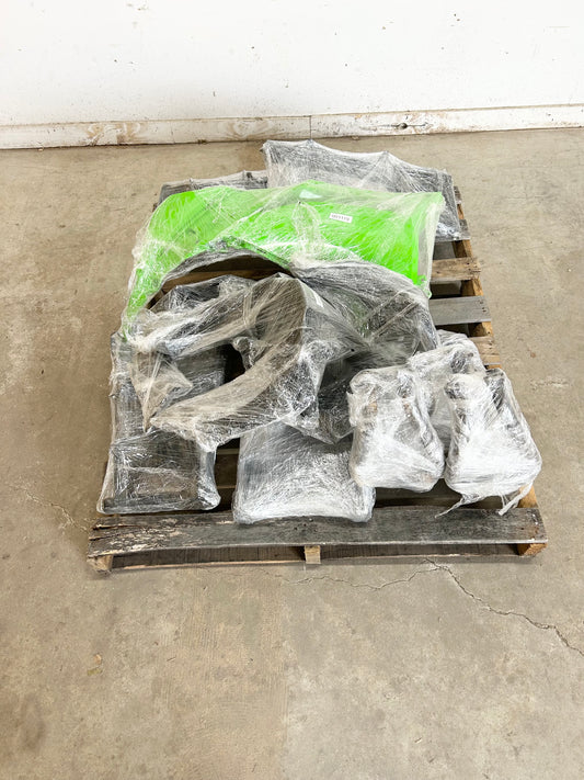 AS-IS Kawasaki ninja 300 parts ( 001084 ) ( CC )