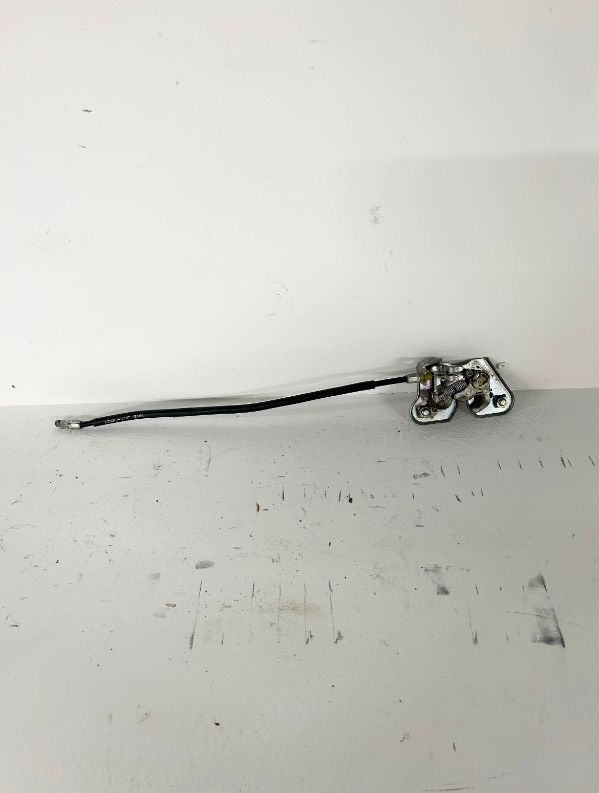 2013 2014 2015 Honda CBR500R seat lock mechanism (GM ID# 001589 )