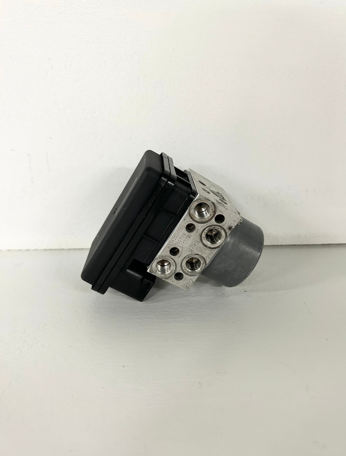 2017 2018 2019 2020 2021 2022 KTM Duke 390 ABS module 93342031044 ( 001094 )