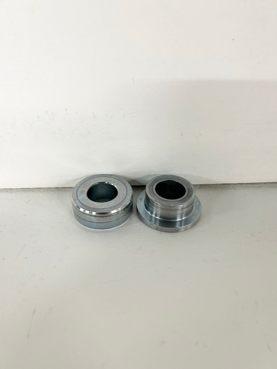 2013 2014 2015 2016 2017 Kawasaki ninja 300 rear spacers 92152-0843 92152-0844 ( 001027 )