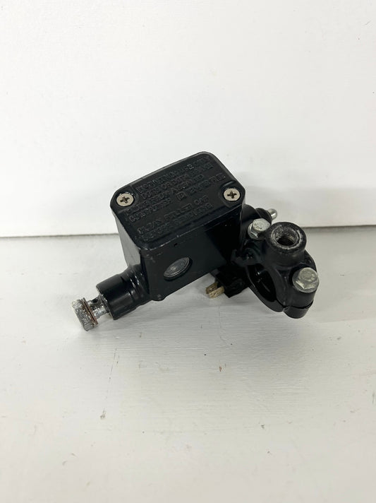2017 2018 2019 2020 2021 2022 KTM Duke 390 right handlebar front brake master cylinder OEM ( 001135 )