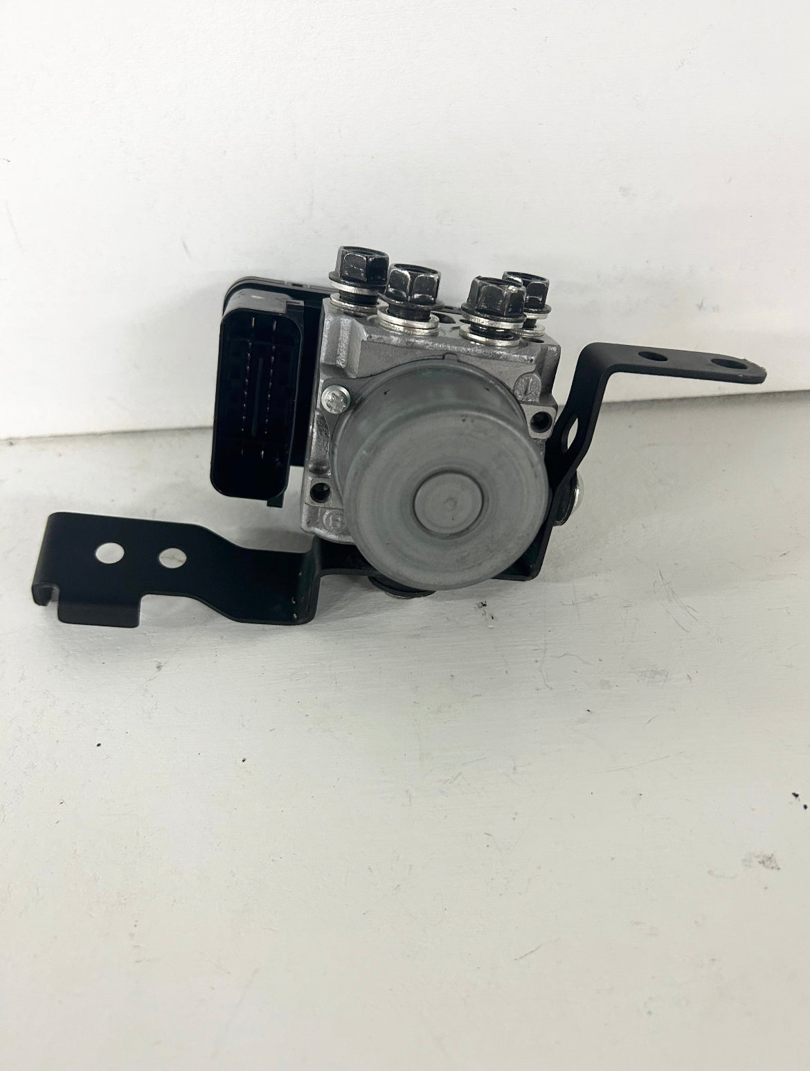 2018 2019 2020 2021 2022 Kawasaki Ninja 400 Z400 ABS brake module pump (GM ID# 001434 )